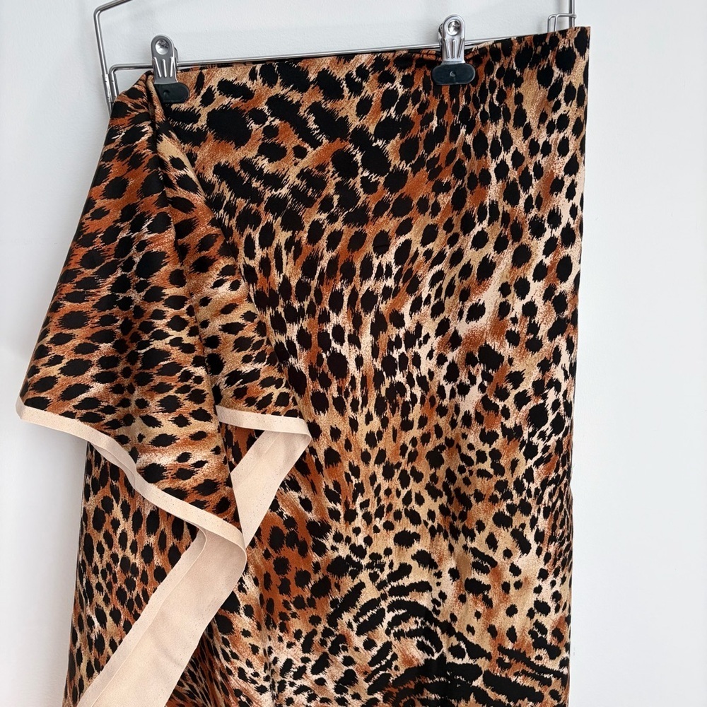 Reversible Leopard Print Microsuede Fabric Panel - 106 x 84 - Picture 2 of 5